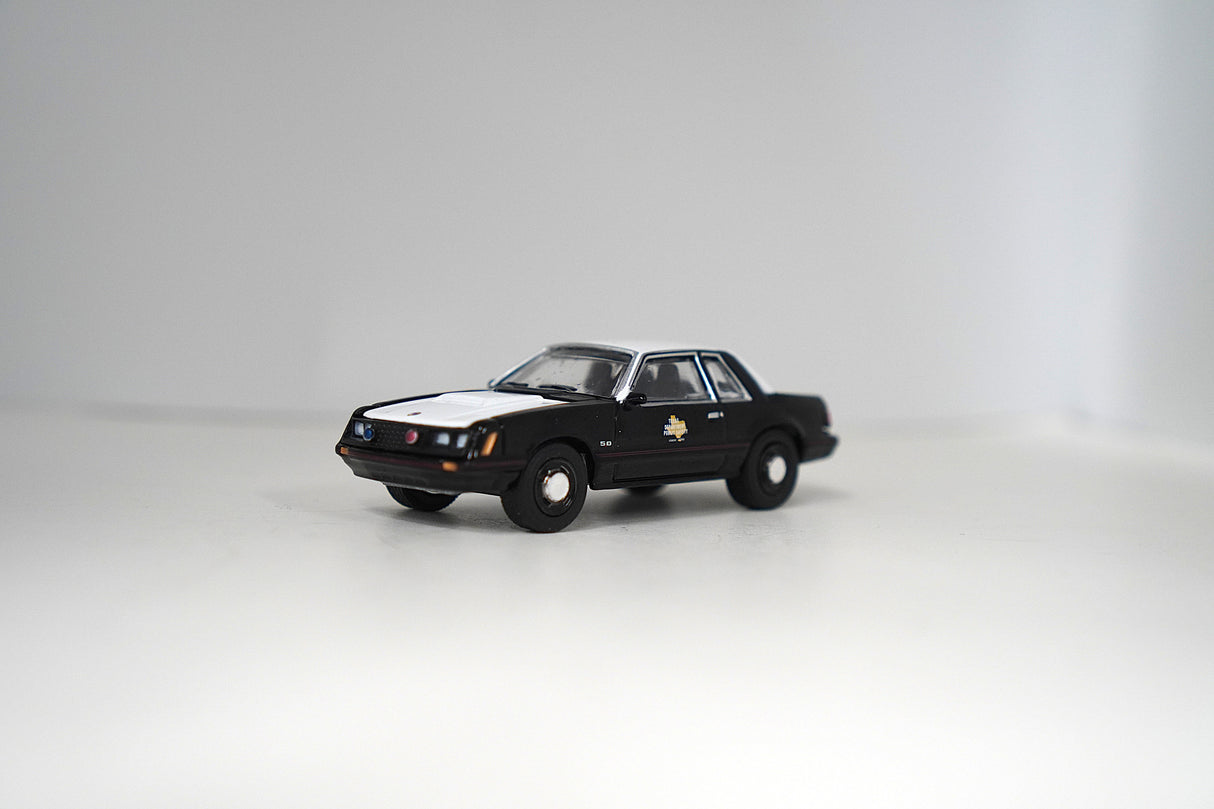 Ford Mustang 1982-1:64
