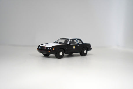 Ford Mustang 1982-1:64